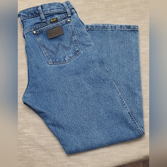Sz 34x32 MENS WRANGLER JEANS BOOTCUT - Picture 1 of 7